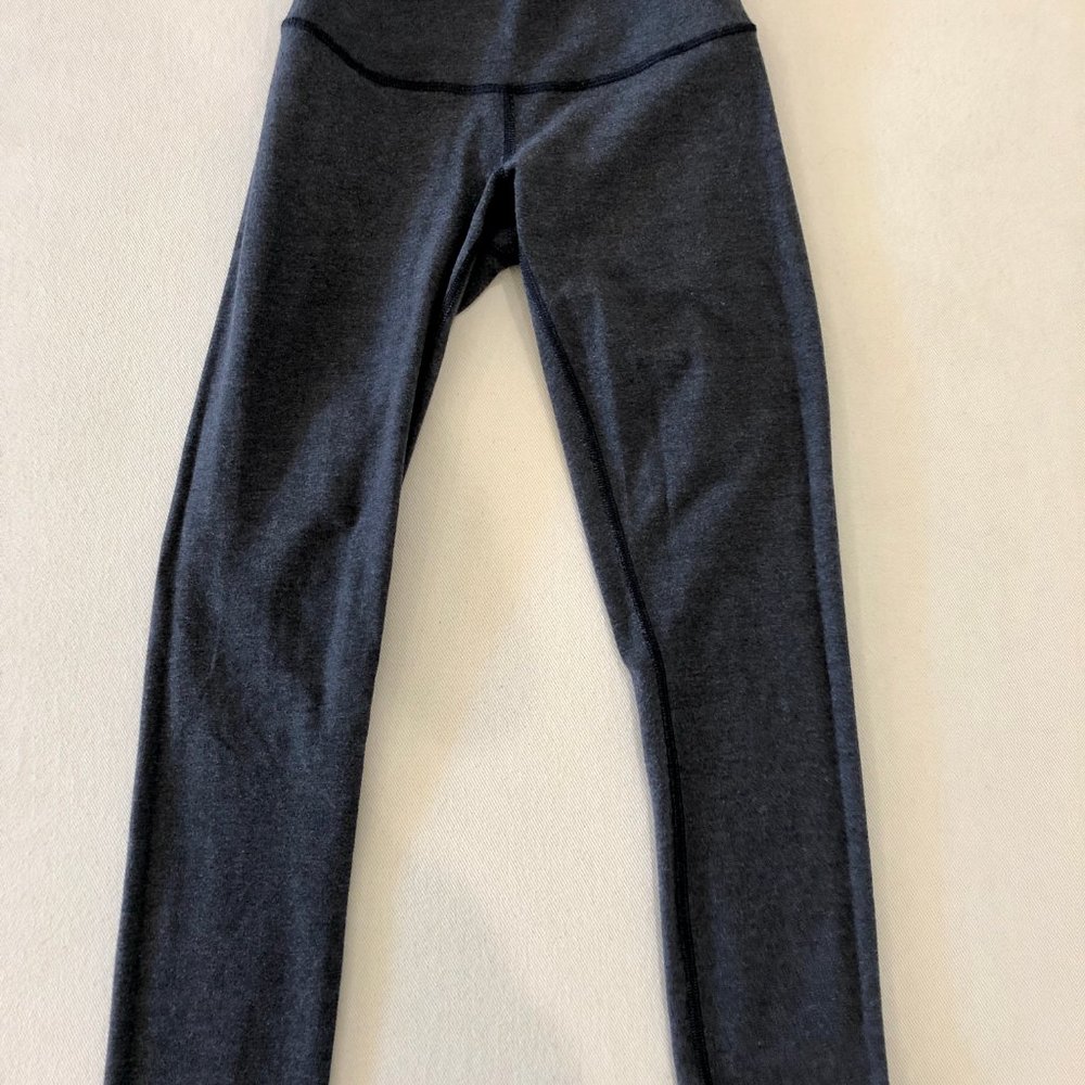 dark gray lululemon wunder under cropped leggings - Picture 2 of 4
